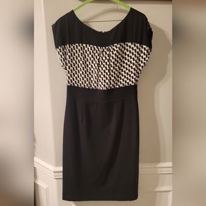 White House Black Market WHMB Silk Patterned Sheath Dress Size 8